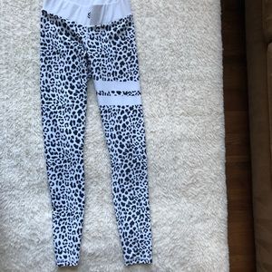 Leopard workout leggings